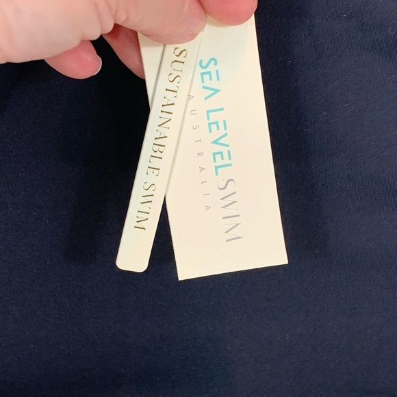 Sea Level High Leg Bandeau Removable Straps One Piece Swimsuit - Black - size 4 - Picture 5 of 8